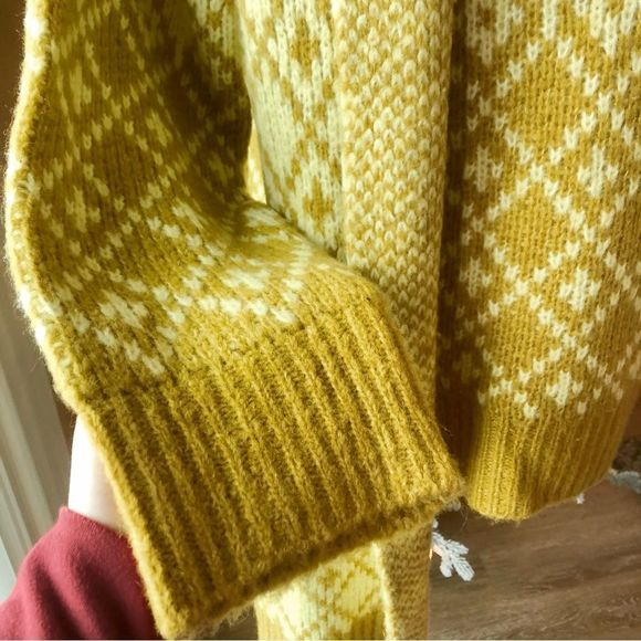 Anthro Set Maeve Sigfried Sweater and Scarf - Picture 9 of 12